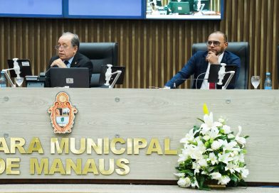CMM debate prevenção ao câncer de mama e combate às queimadas durante Grande Expediente