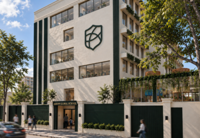 Nova escola em SP aposta em mentoria além das notas