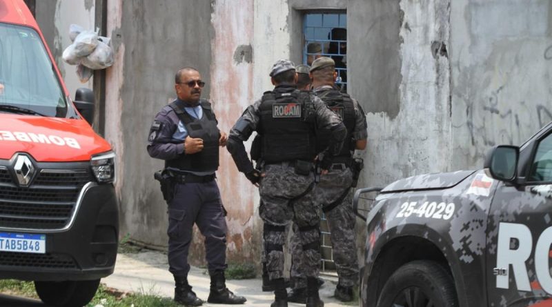 Criança mantida refém é resgatada e pai é preso após negociação em Manaus